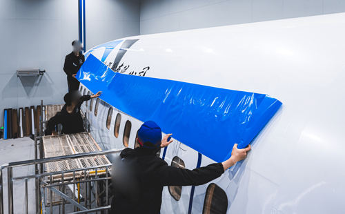 振动刀切割机：飞机贴膜行业的创新利器