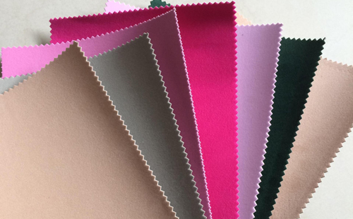 PE植绒布裁剪机：振动刀切割技术的优势