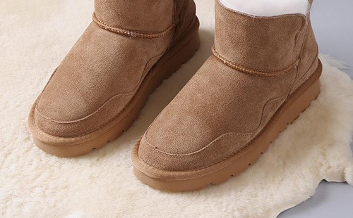 雪地靴振动刀切割机